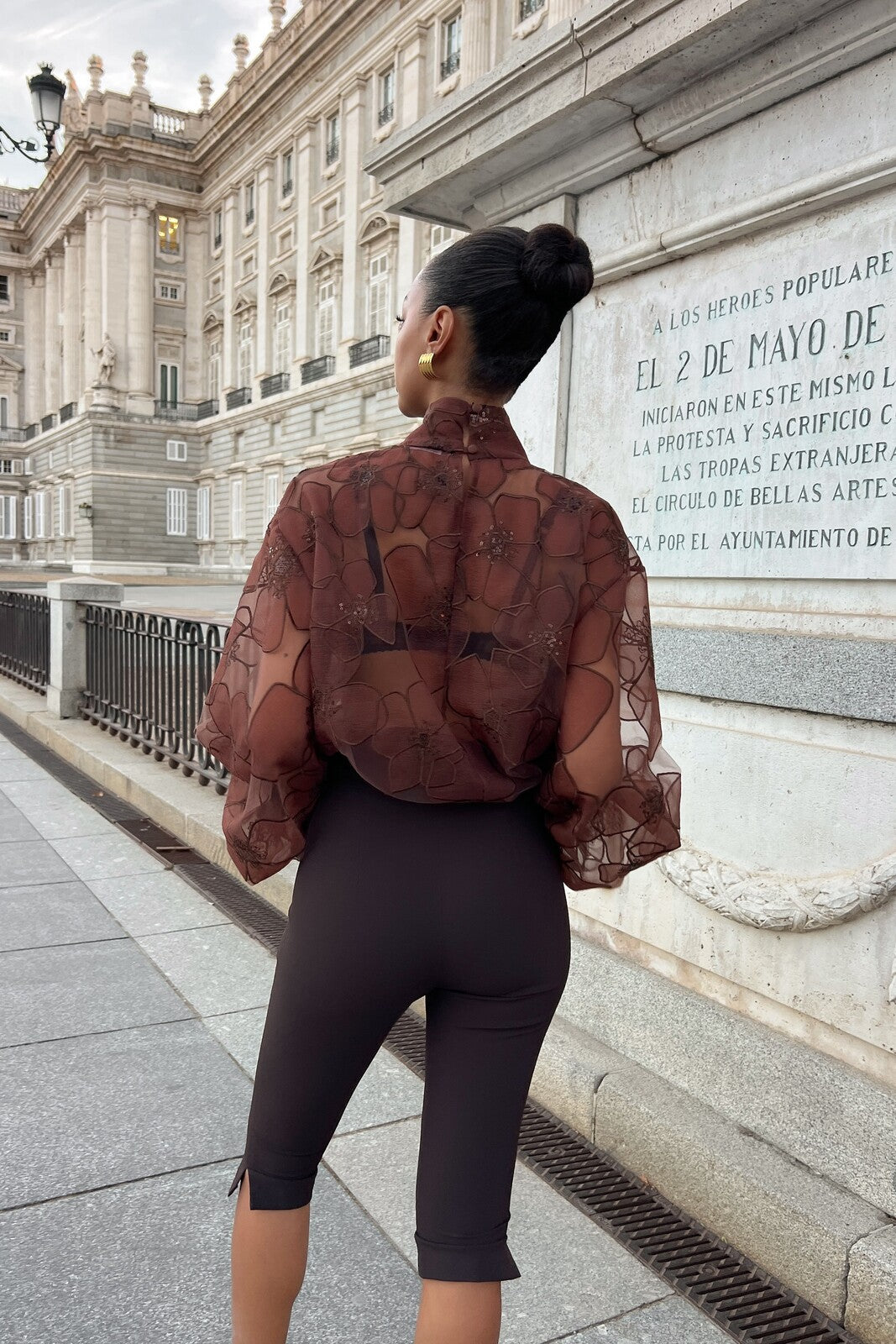 BLUSA TULE CASTANHA FLOR ORGANZA