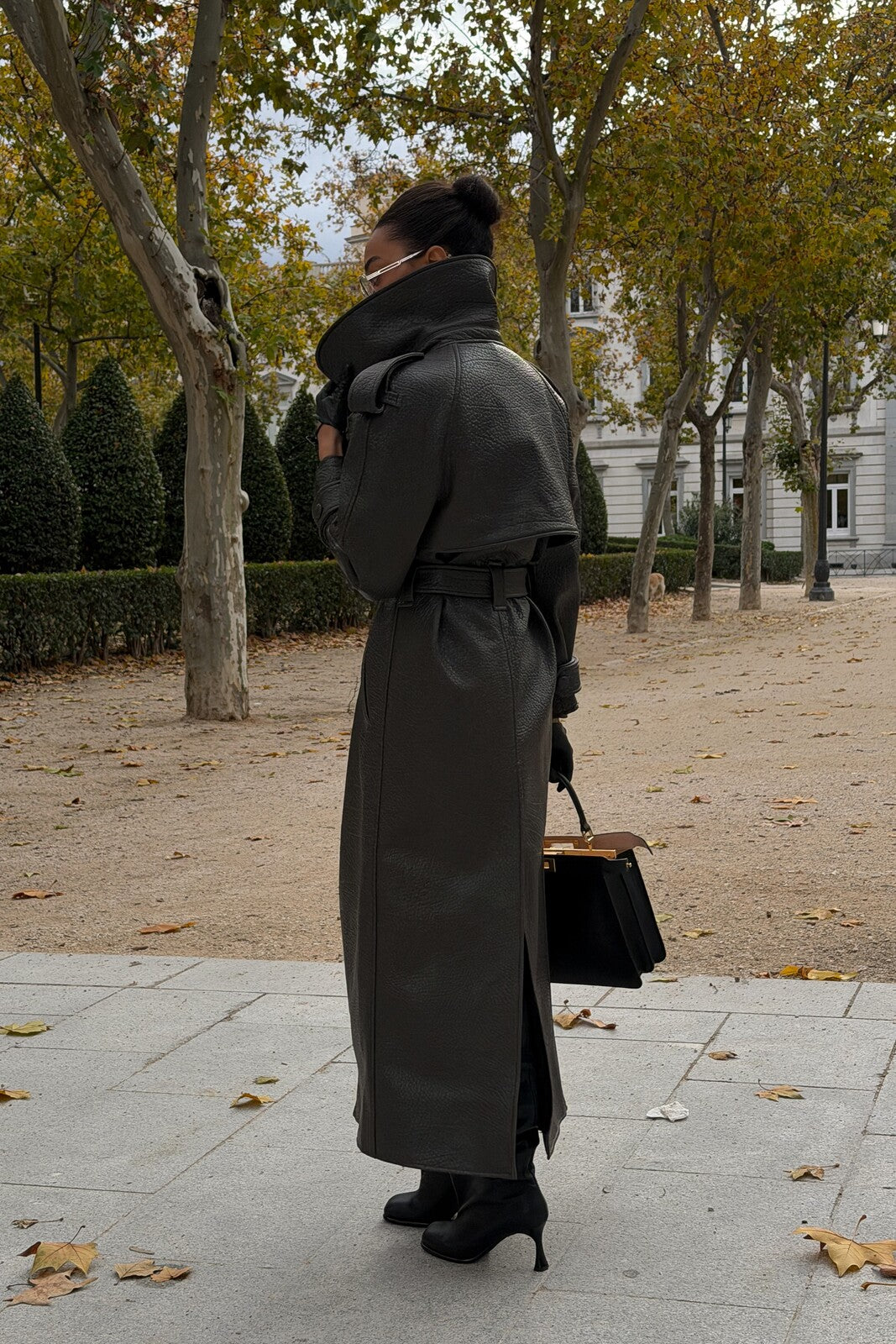 GABARDINA GRIS CON TEXTURA