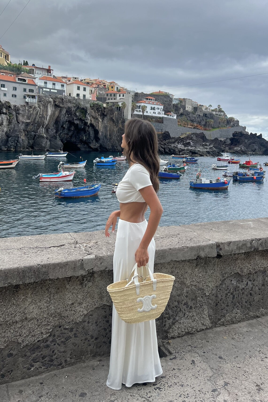 WHITE SKIRT WITH APPLIQUÉ