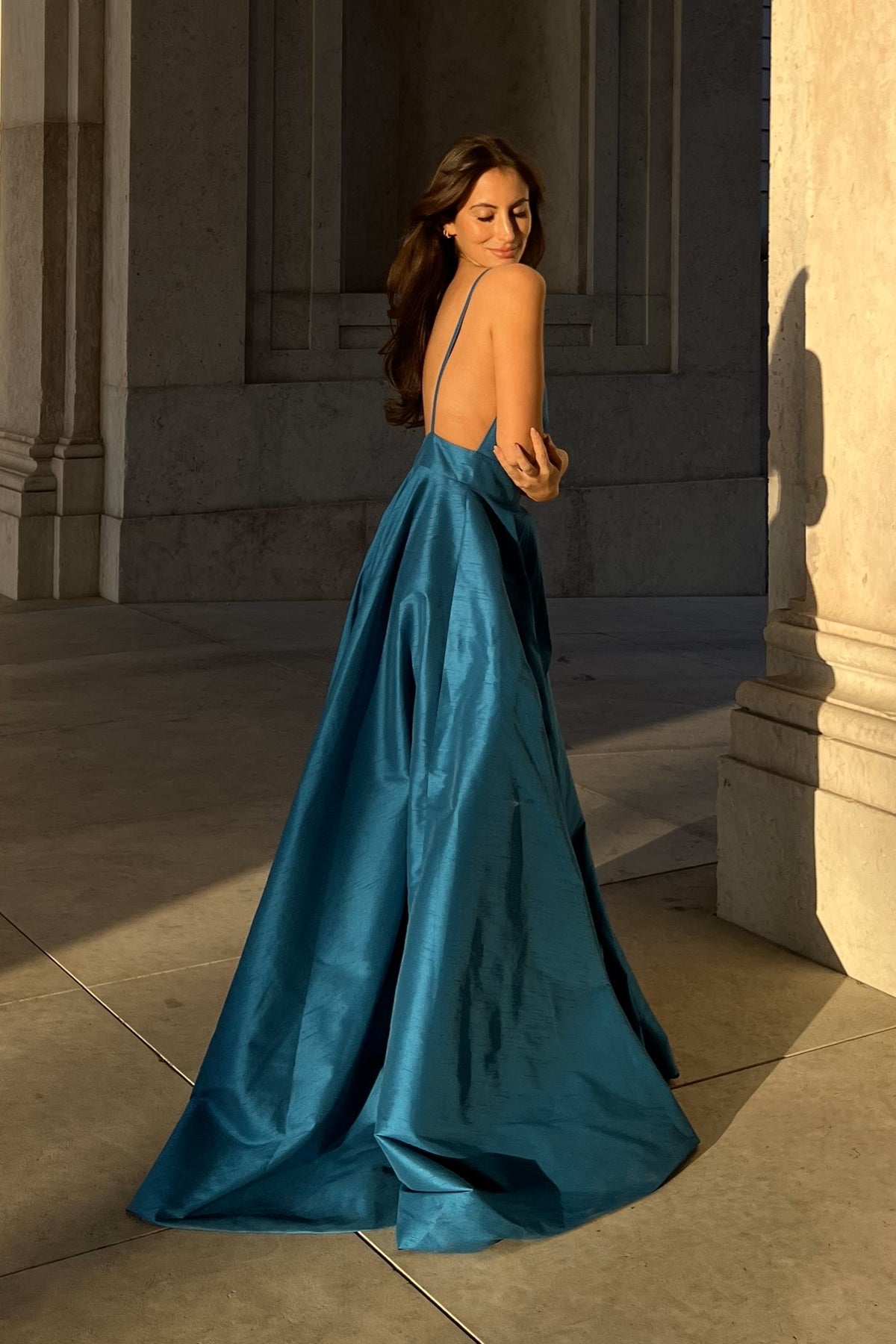 VESTIDO PRINCESA AZUL PETRÓLEO