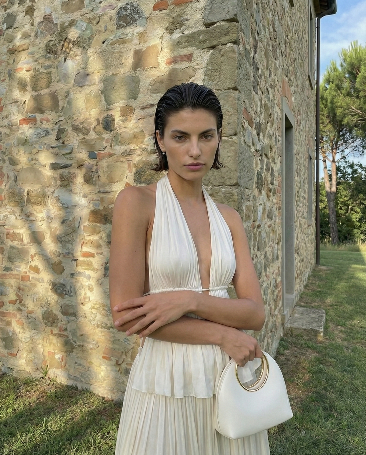 TOP HALTER BLANCO PERLA CON ESPALDA ABIERTA