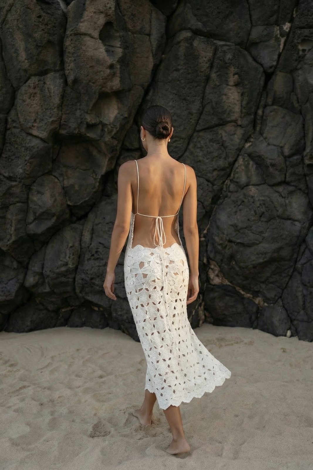 WHITE FLORAL EMBROIDERED LACE DRESS