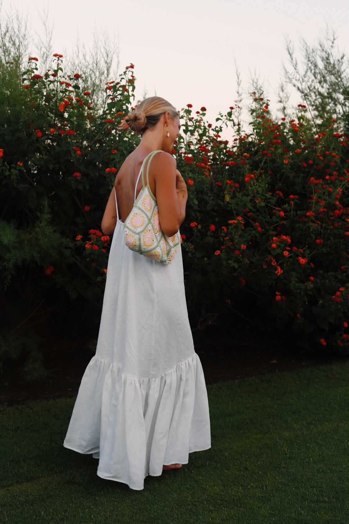 WHITE LINEN DRESS WITH FRILL