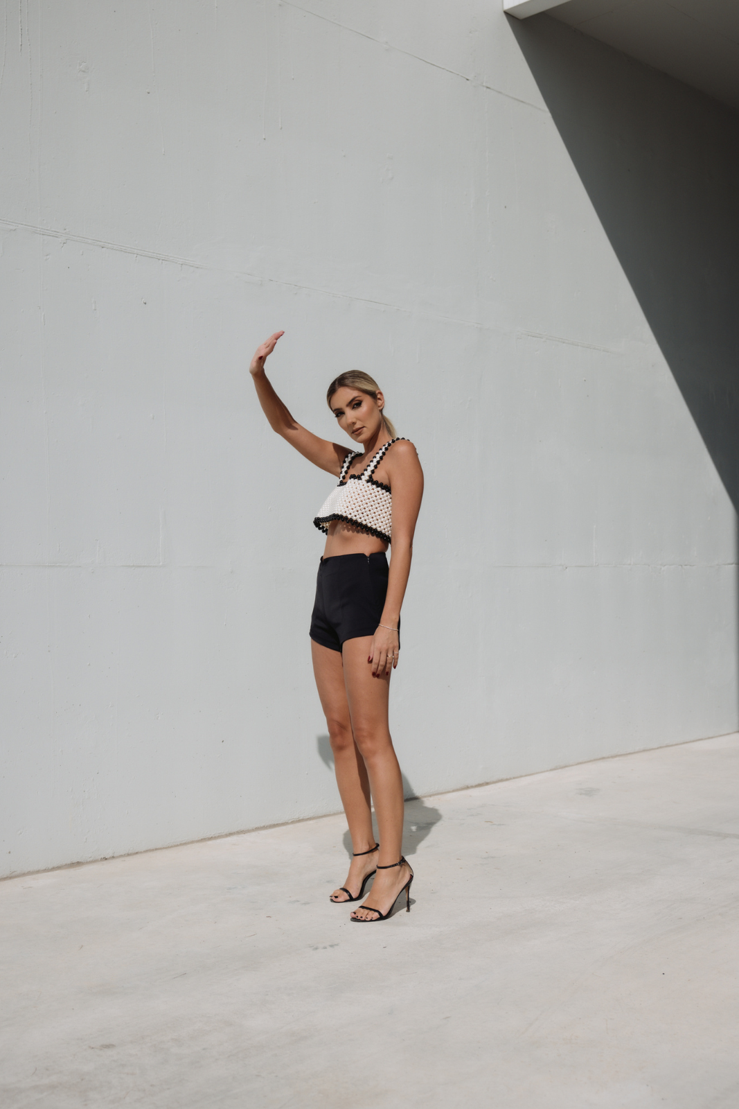 TOP PÉROLAS PRETO E BRANCO