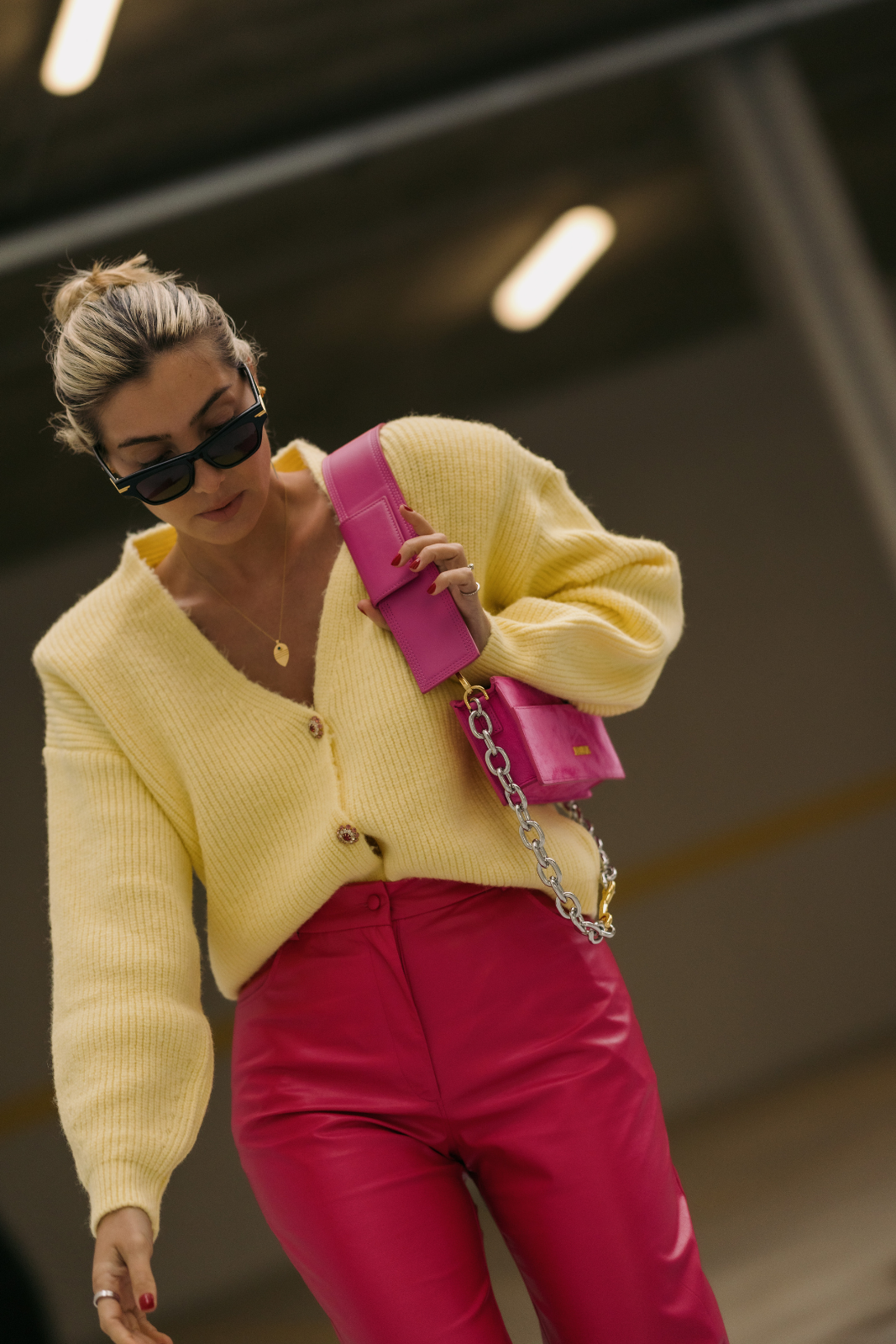 PANTALONES FUCSIA EFECTO PIEL