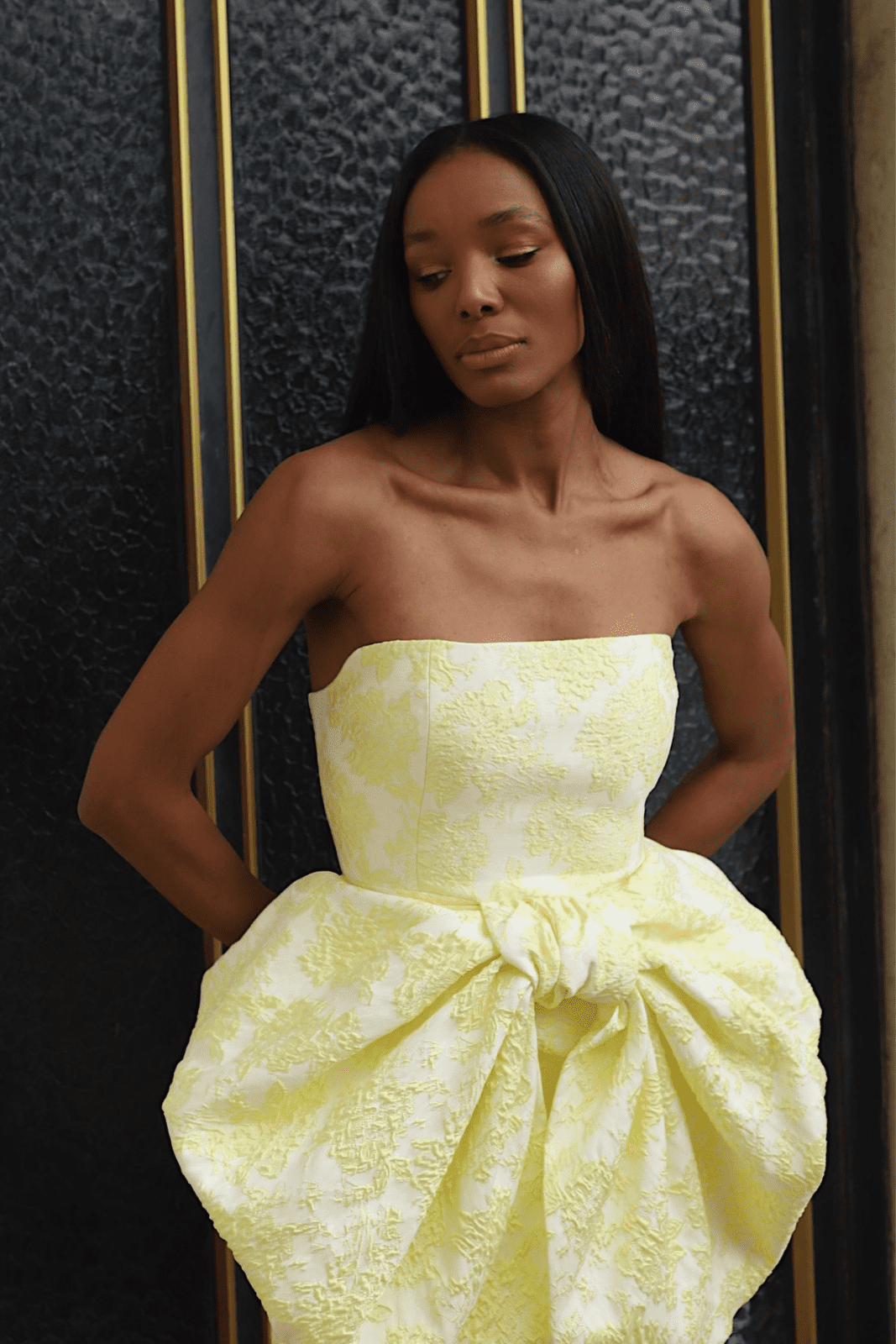 ROBE EN DENTELLE JACQUARD FLEURI JAUNE