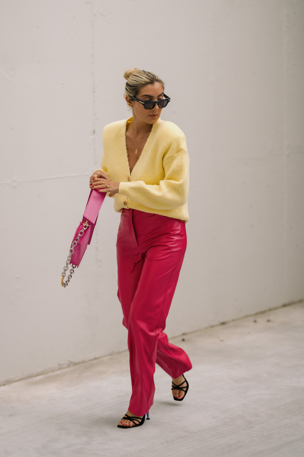 PANTALONES FUCSIA EFECTO PIEL