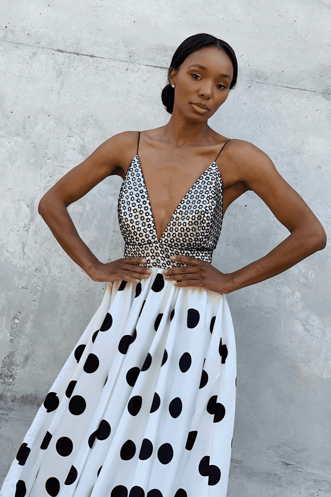 VESTIDO COMPRIDO BOLAS
