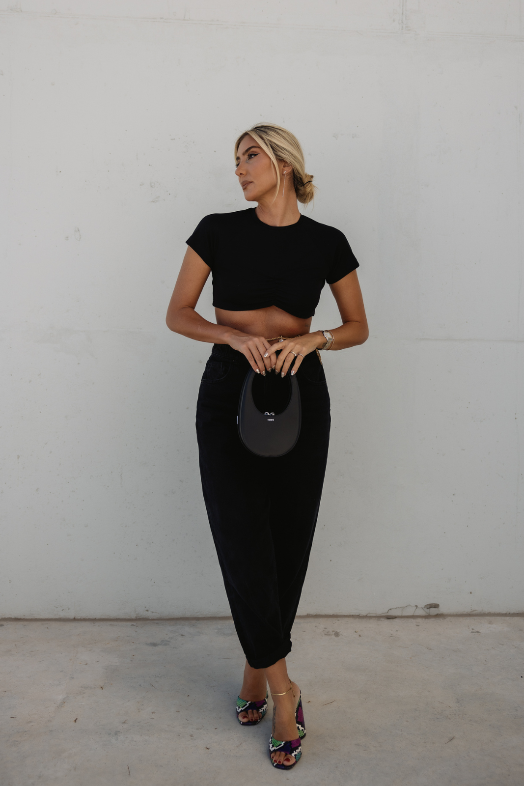 BLACK KNIT TOP