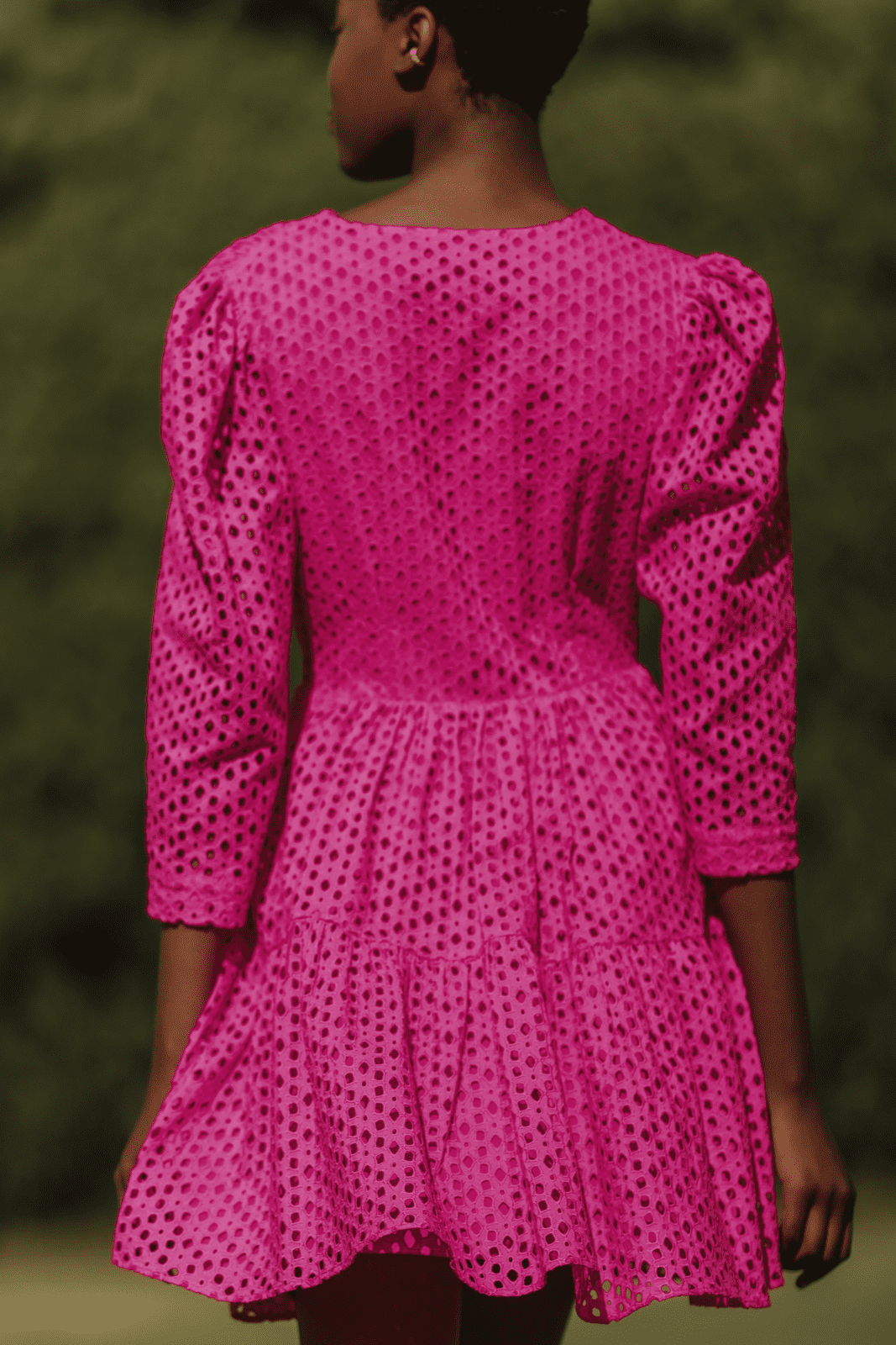 ROBE BRODÉE FUCHSIA ANGLAIS