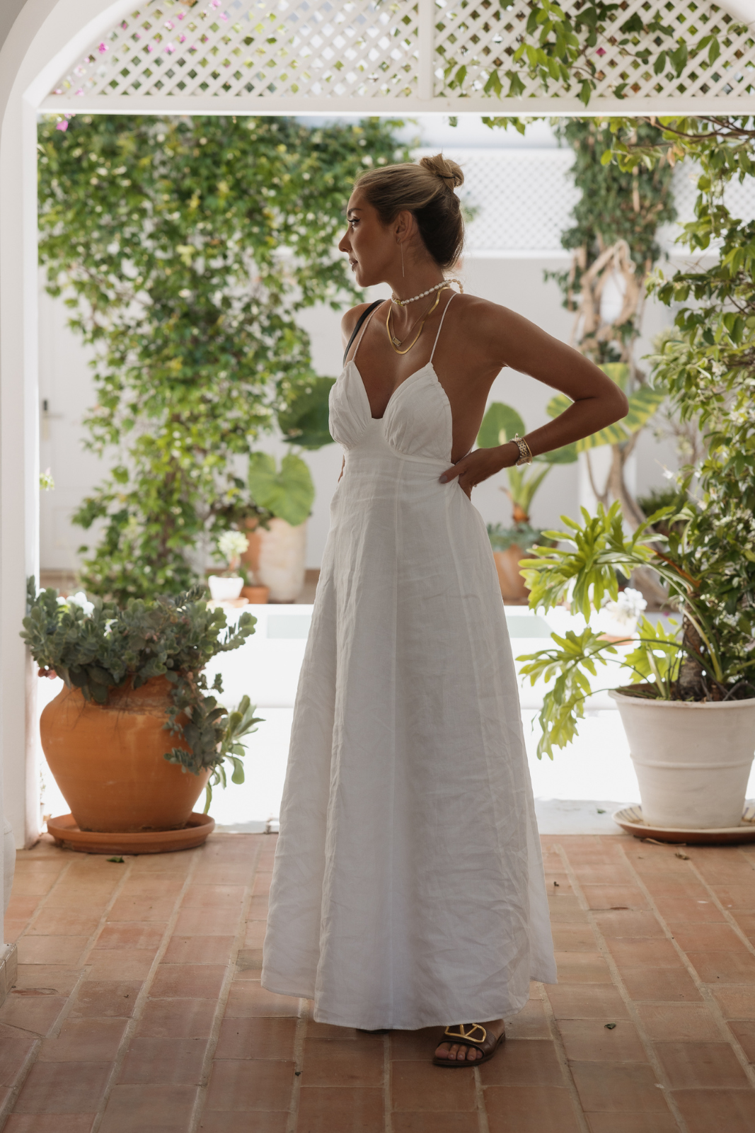 VESTIDO BRANCO LINHO ALÇA CRUZADA