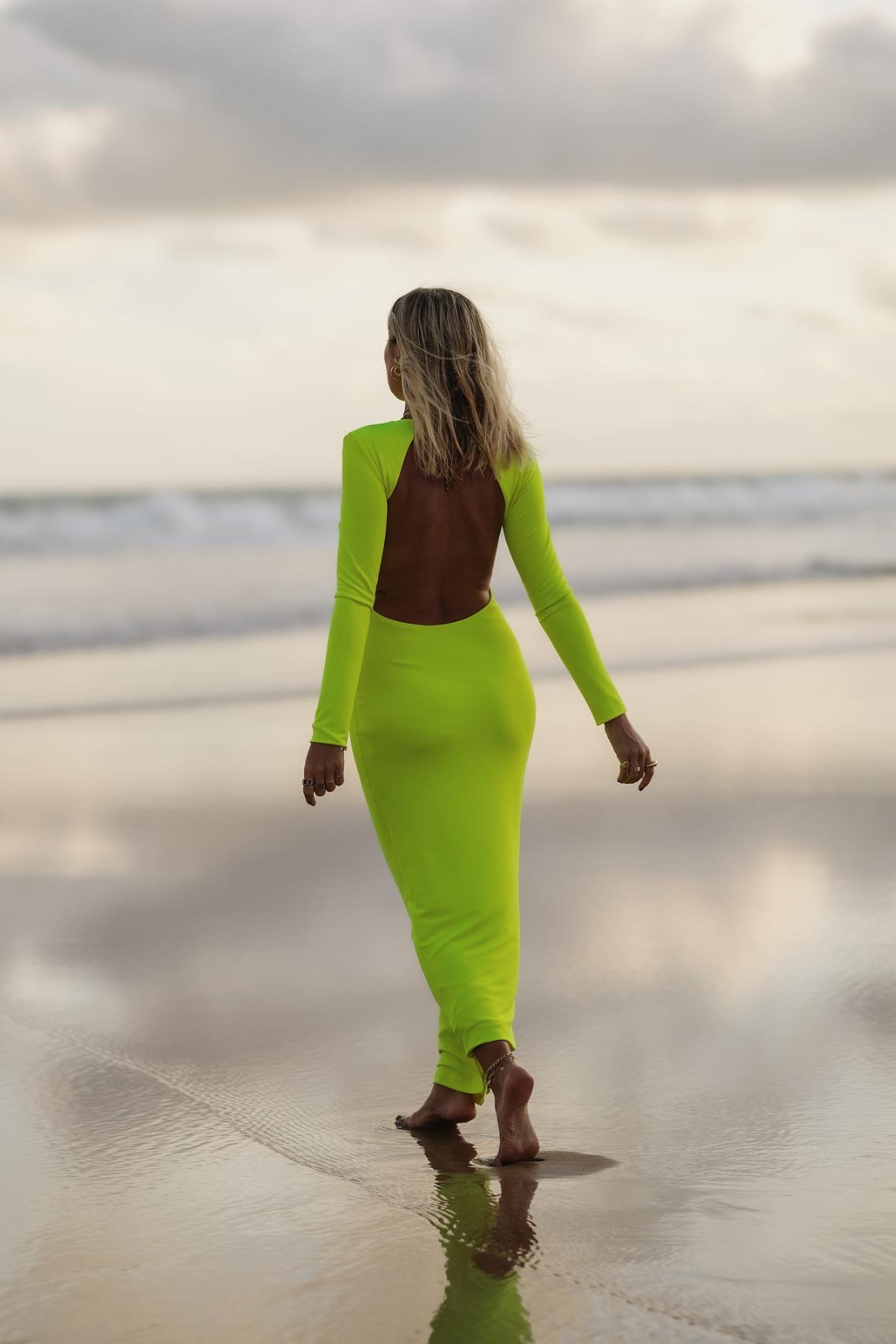 BACKLESS NEON YELLOW DRESS