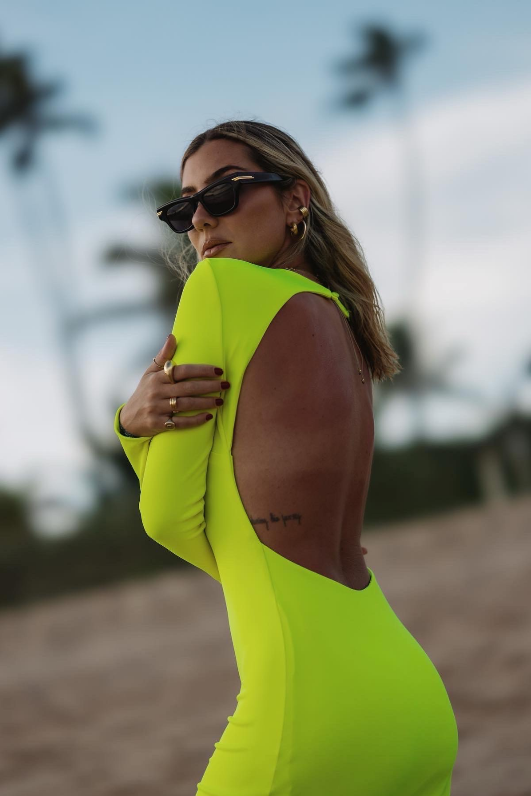 BACKLESS NEON YELLOW DRESS