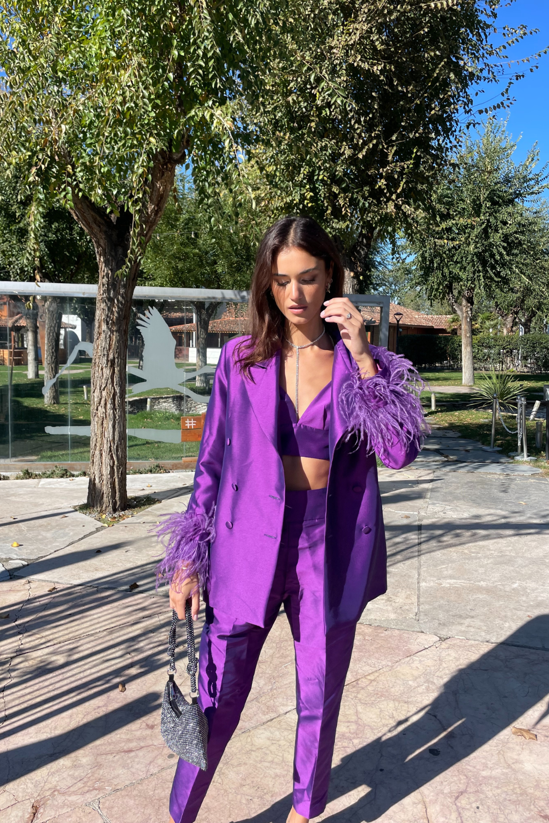 BLAZER OVERSIZED ROXO COM PLUMAS