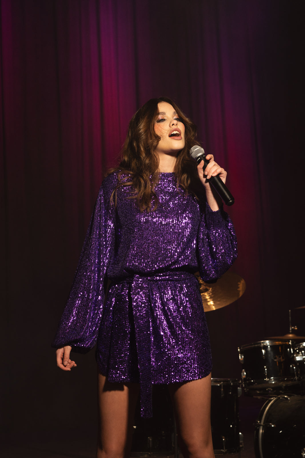 VESTIDO ROXO LANTEJOULAS QUADRADAS