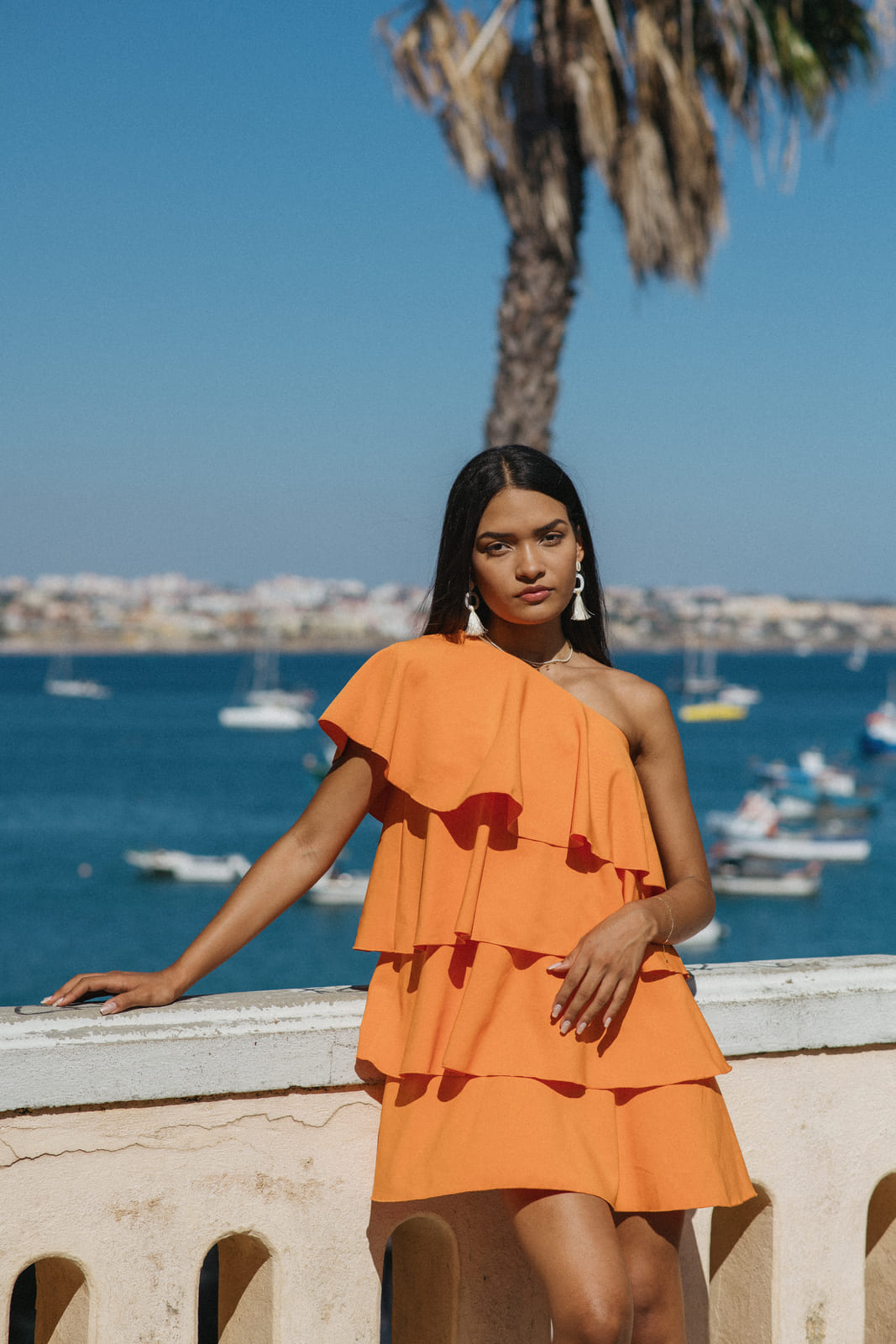 VESTIDO MINI LARANJA FOLHOS