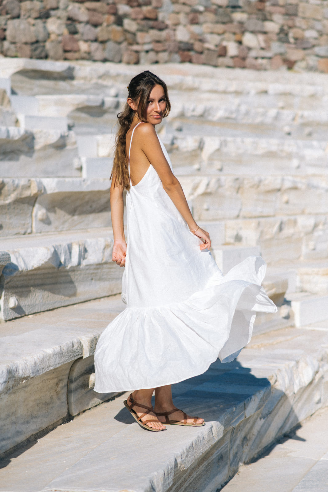 WHITE LINEN DRESS WITH FRILL