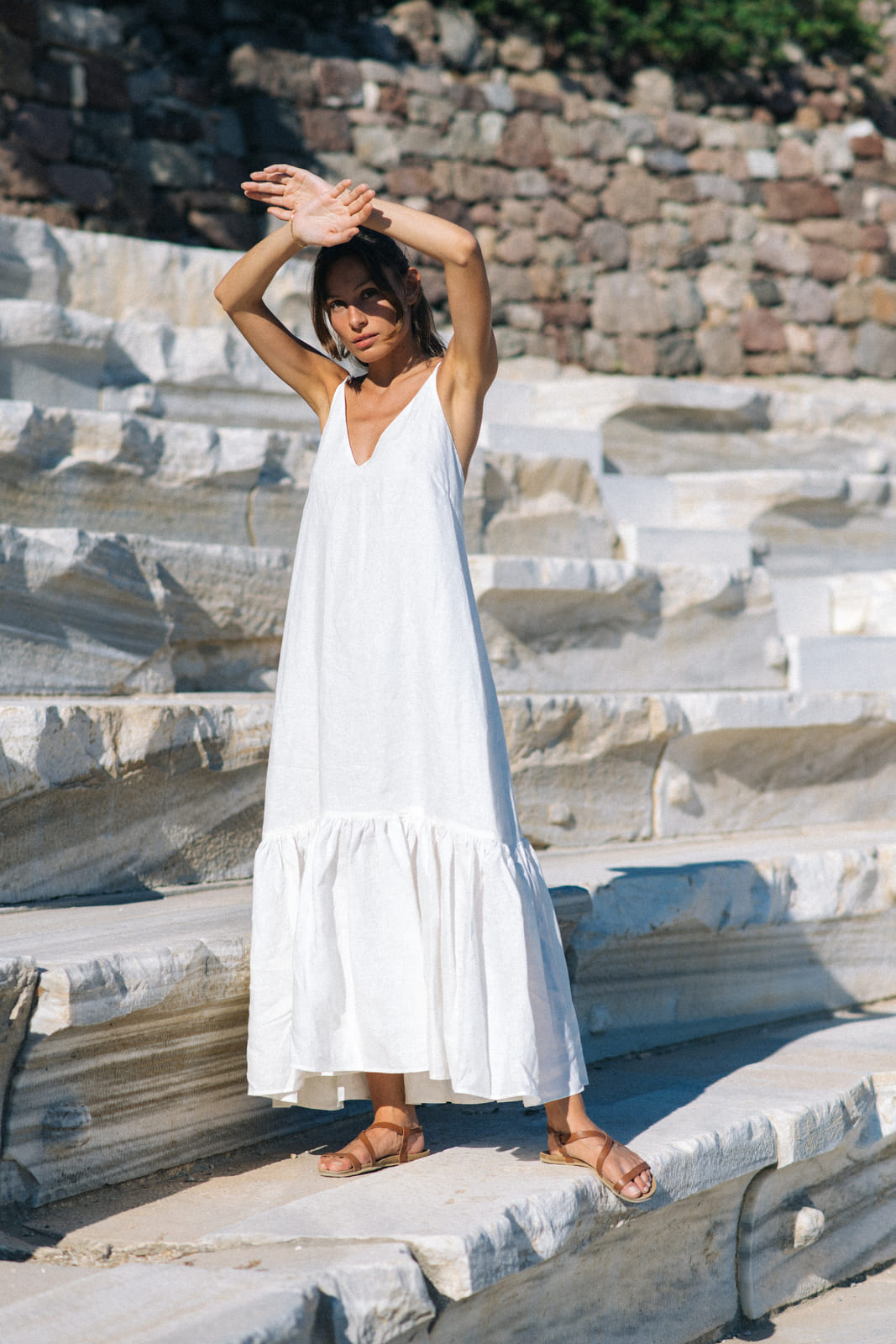 WHITE LINEN DRESS WITH FRILL