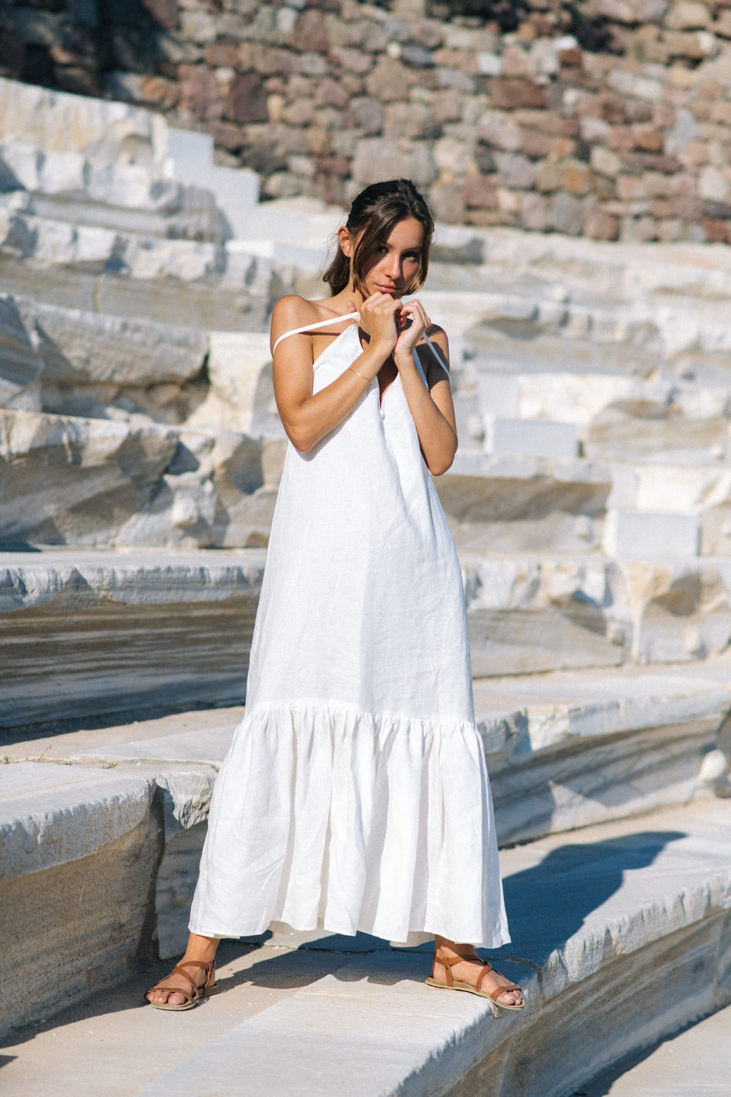WHITE LINEN DRESS WITH FRILL
