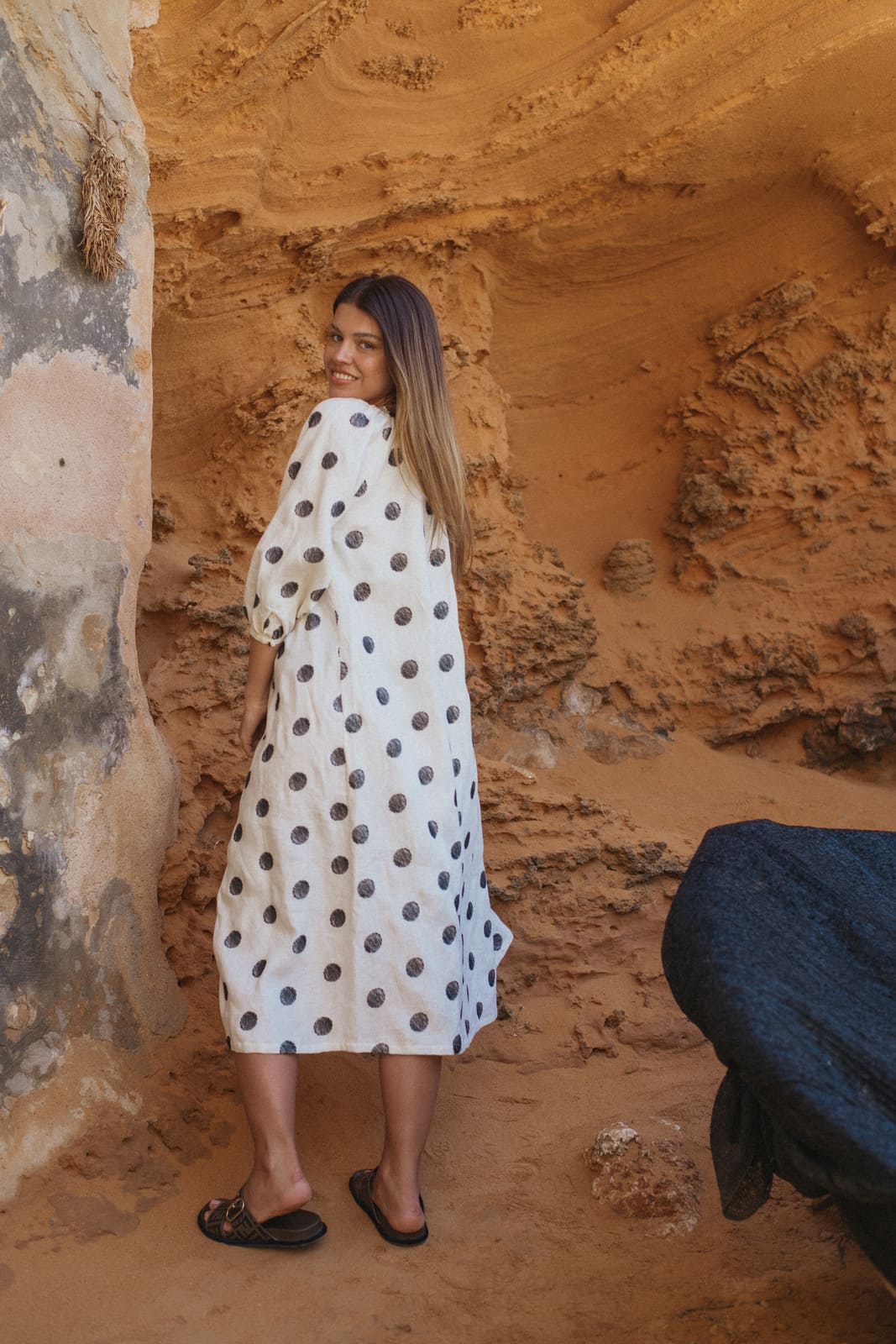 VESTIDO CAMISEIRO COM BOLAS