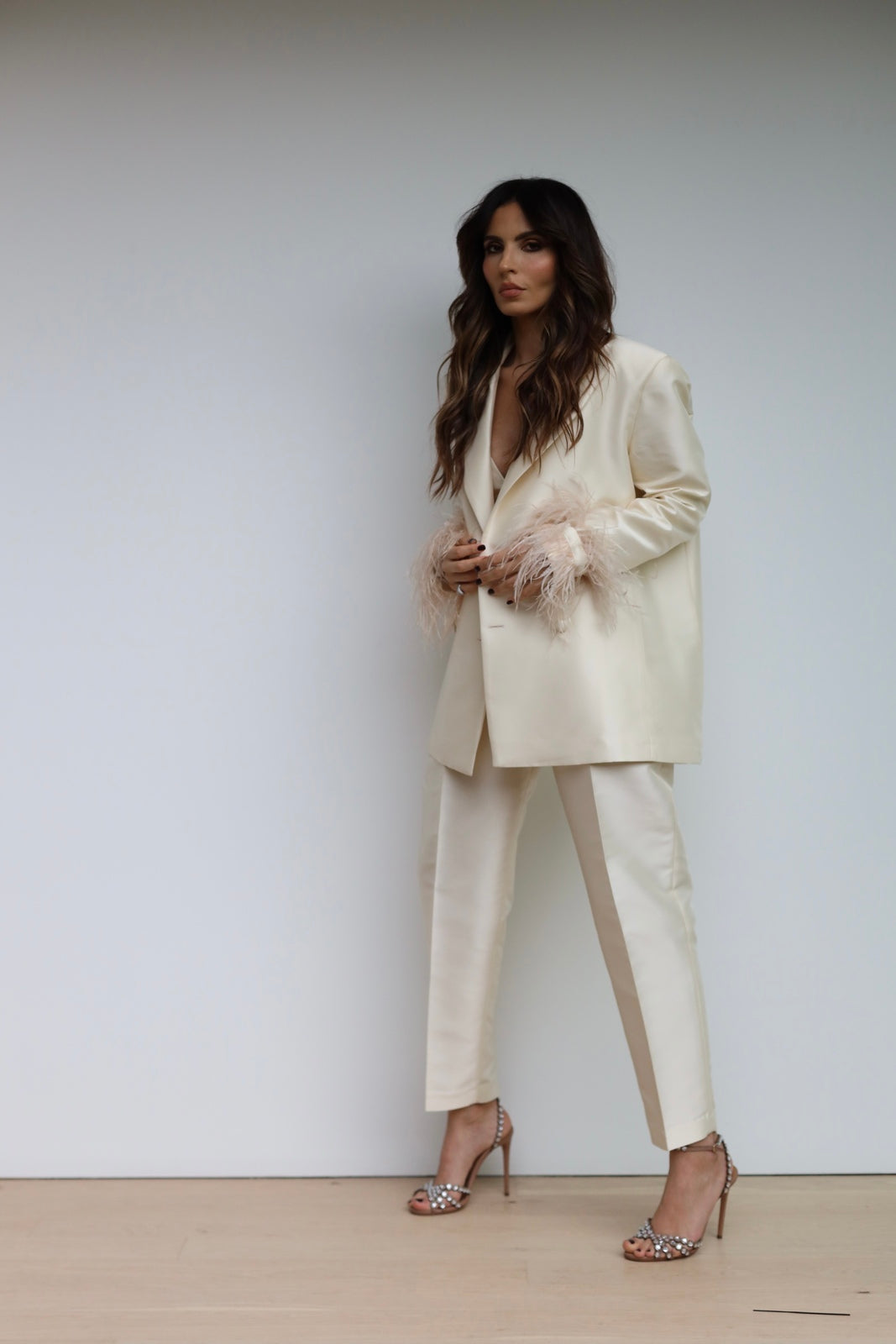 BLAZER OVERSIZE DI PERLA CON PIUME