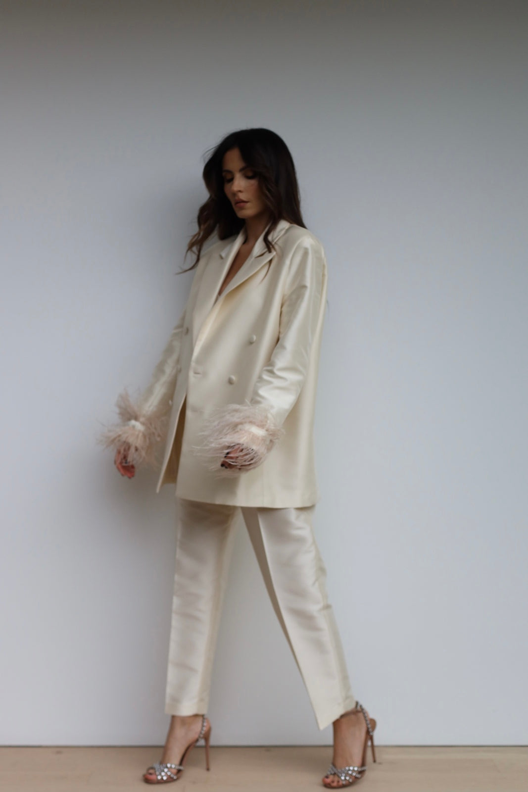 BLAZER OVERSIZE DI PERLA CON PIUME