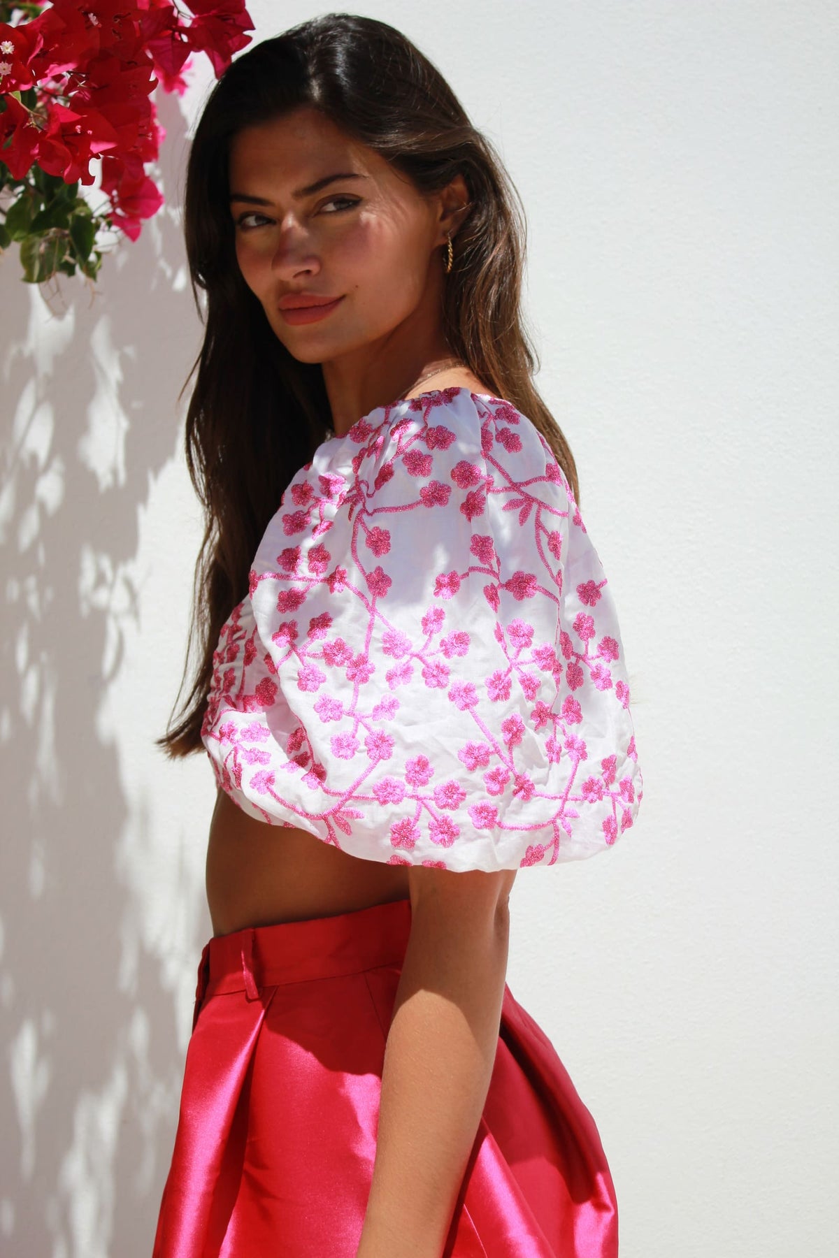 PINK TOP WITH EMBROIDERED FLOWERS