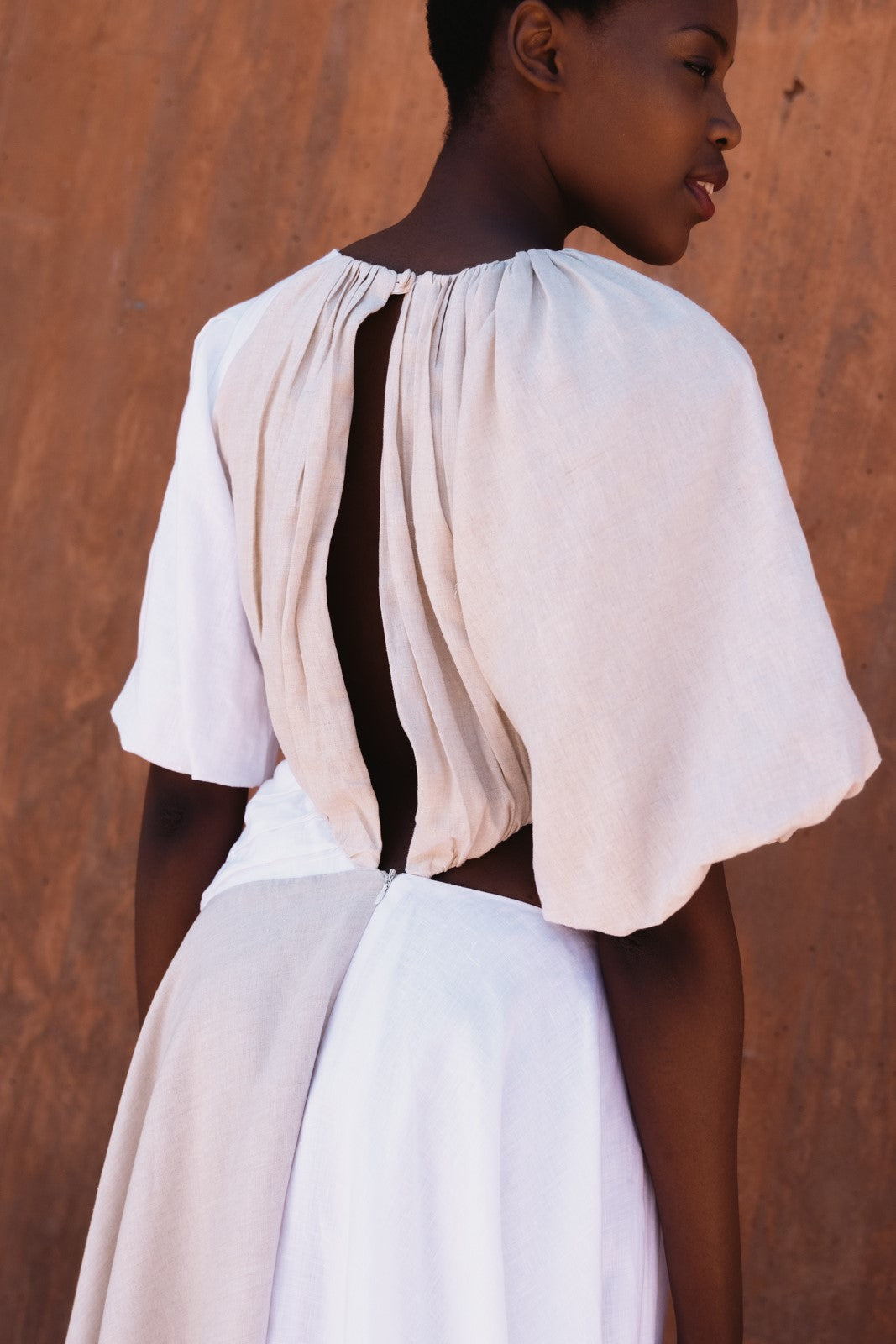 VESTITO DI LINO BIANCO
