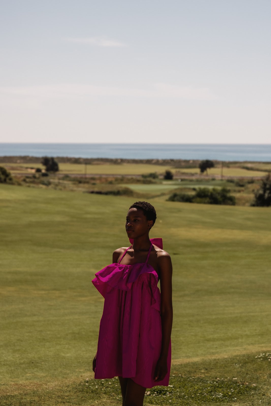 VESTIDO CURTO FÚCSIA COM LAÇO