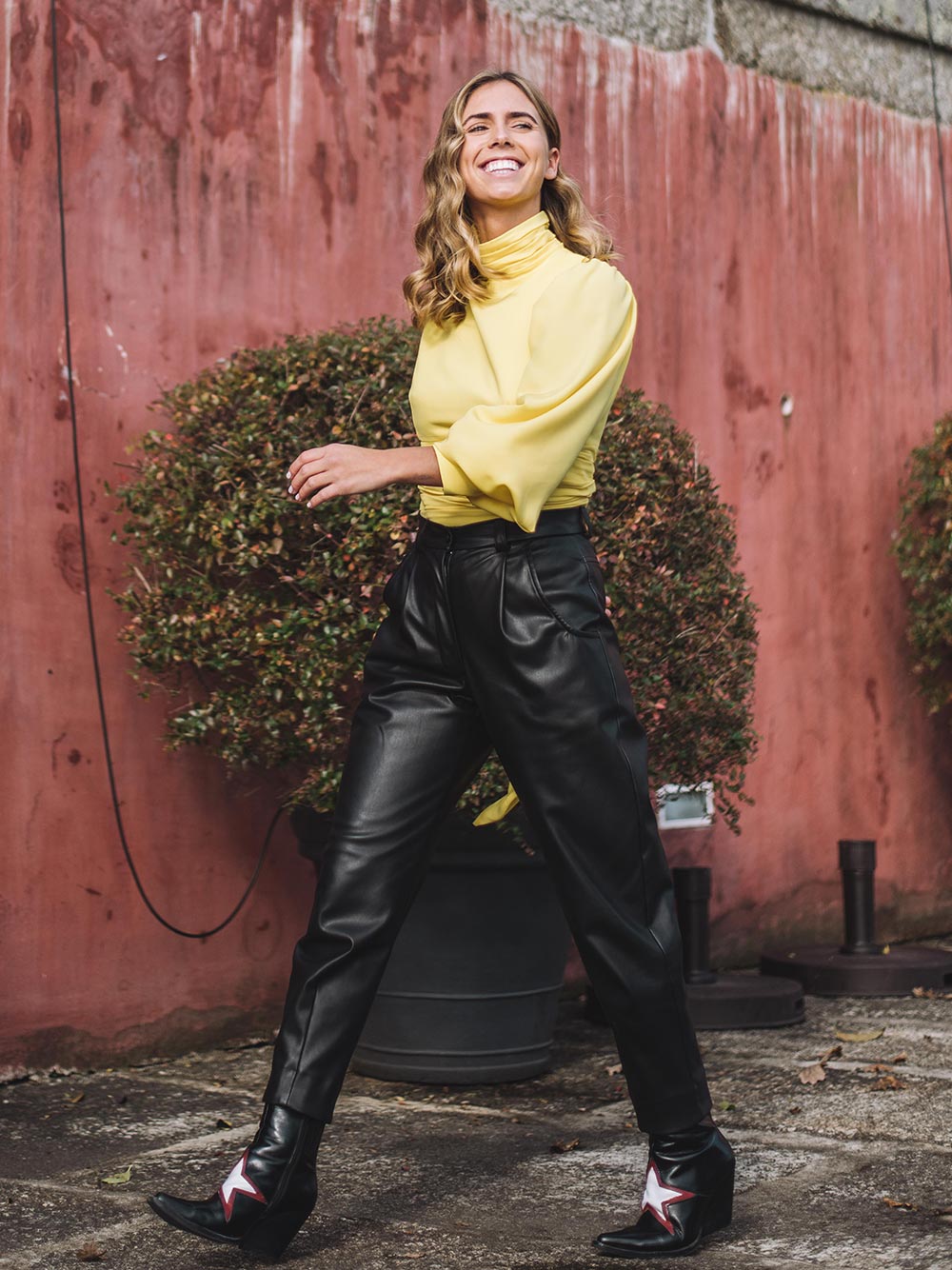 Pantalon efecto online piel negro