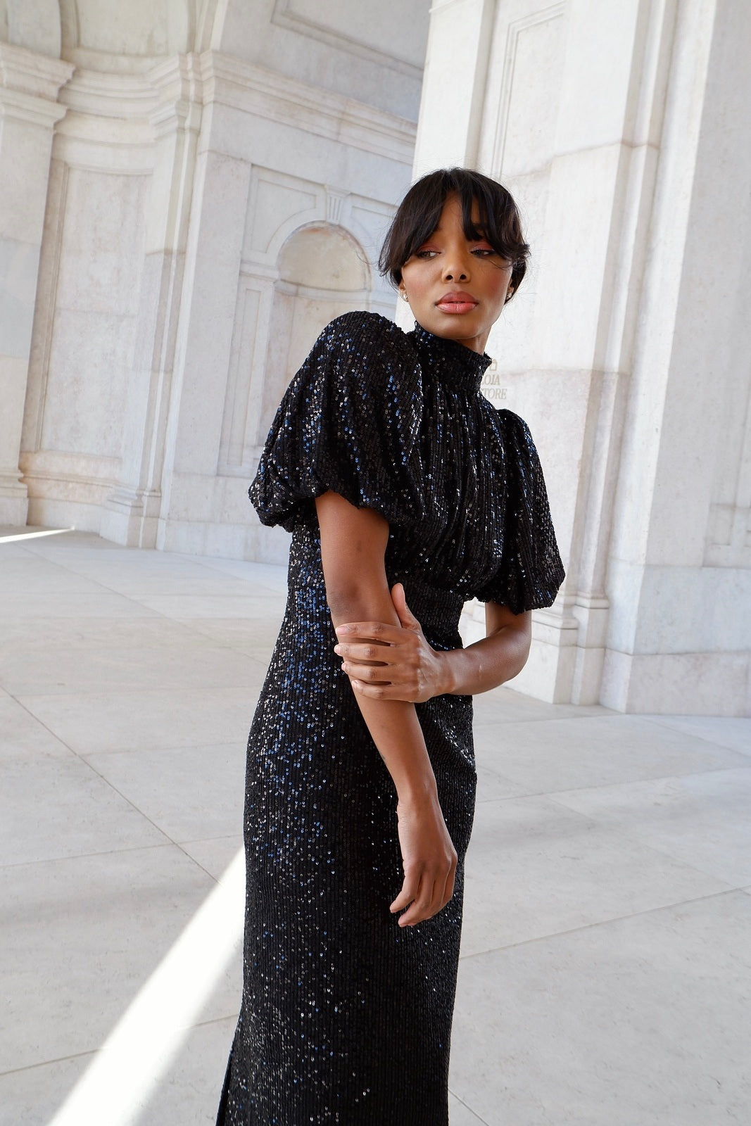 BLACK SEQUIN MIDI DRESS WITH PUFANT SLEEVES - KAO BLACK SEQUIN MIDI DRESS WITH PUFANT SLEEVES - KAO