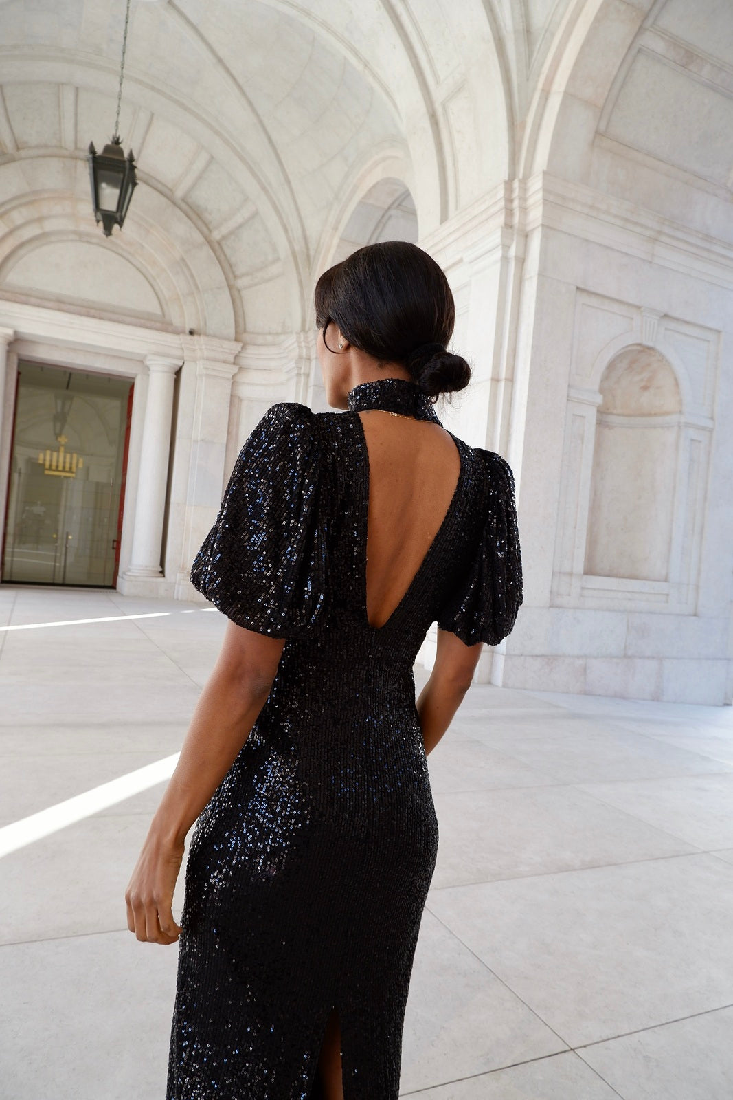 BLACK SEQUIN MIDI DRESS WITH PUFANT SLEEVES